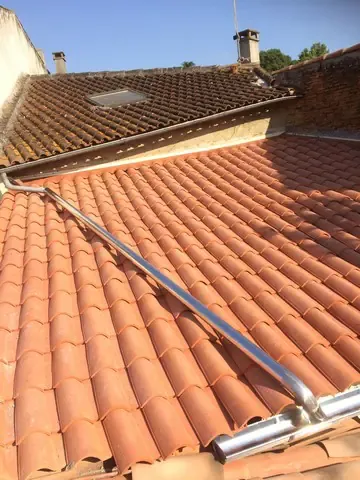 Rénovation de toiture après infiltration d'eau près de Toulouse